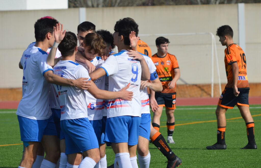 El Reño celebra el 1-0 en el derbi de vuelta de la temporada 20/21 (Foto: Diario de Miguelturra).