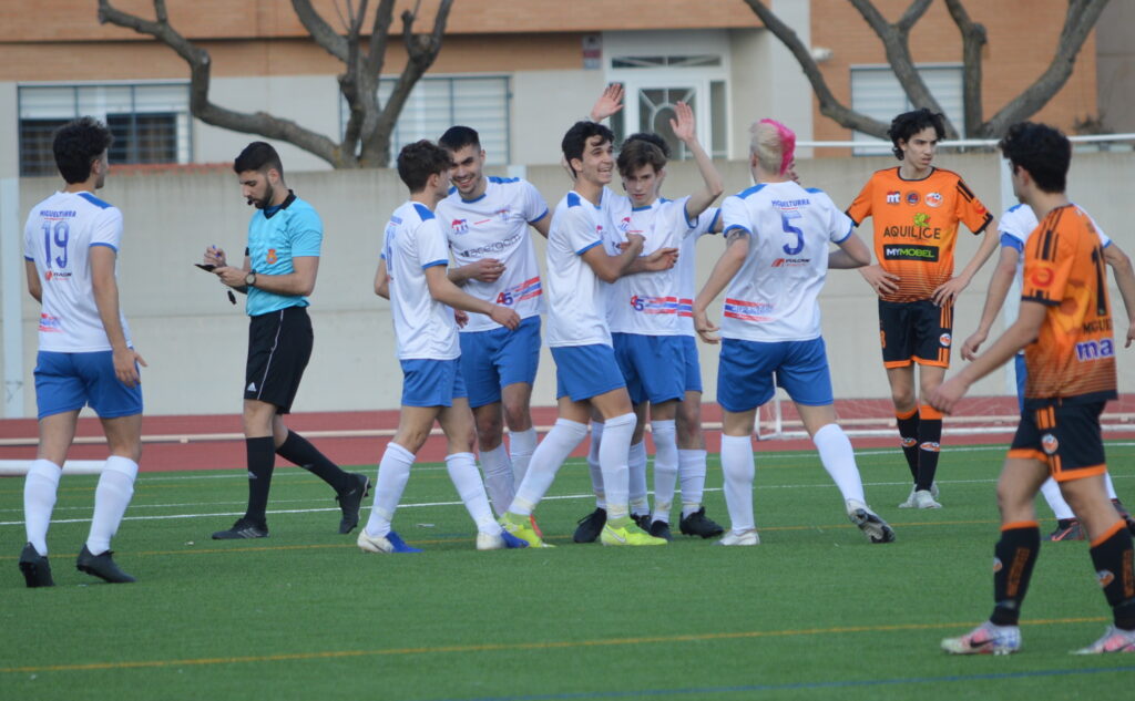 Mario tampoco celebra el 3-0 (Foto: Diario de Miguelturra).