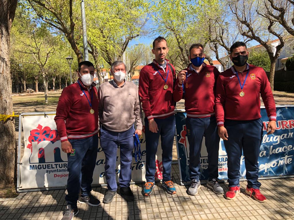 Tripleta del CDP Puertollano, campeona de la Fase Previa Provincial.