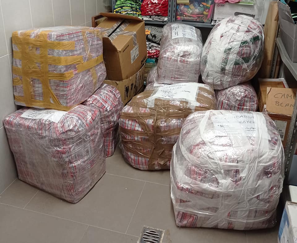 Kilos de material enviados por Mualim a los campamentos de refugiados saharauis.