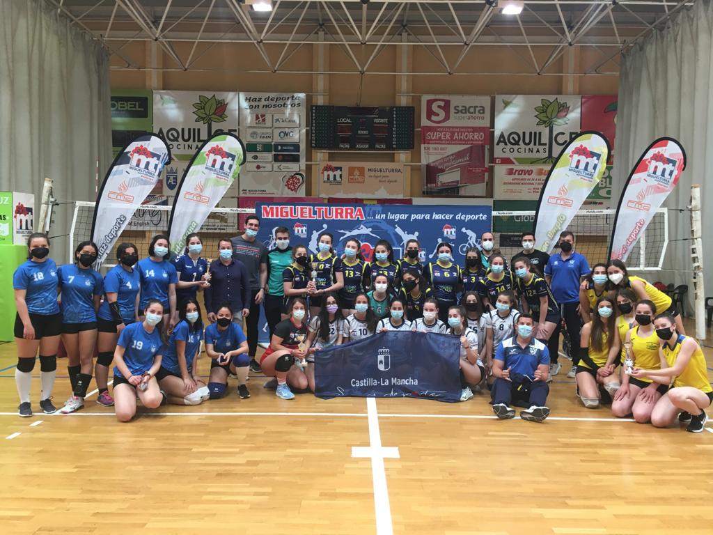 Imagen de los cuatro equipo que disputaron este campeonato en categoría cadete.
