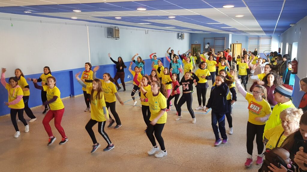 Masterclass de zumba tras la Carrera Solidaria (Foto: Colegio La Merced).