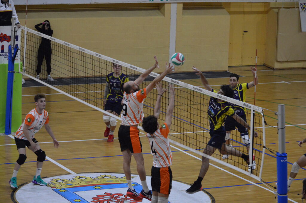 ADV Miguelturra - CV Supertite Valencia | Primera División Masculina - Grupo C - Temporada 23/24 (Foto: Diario de Miguelturra).