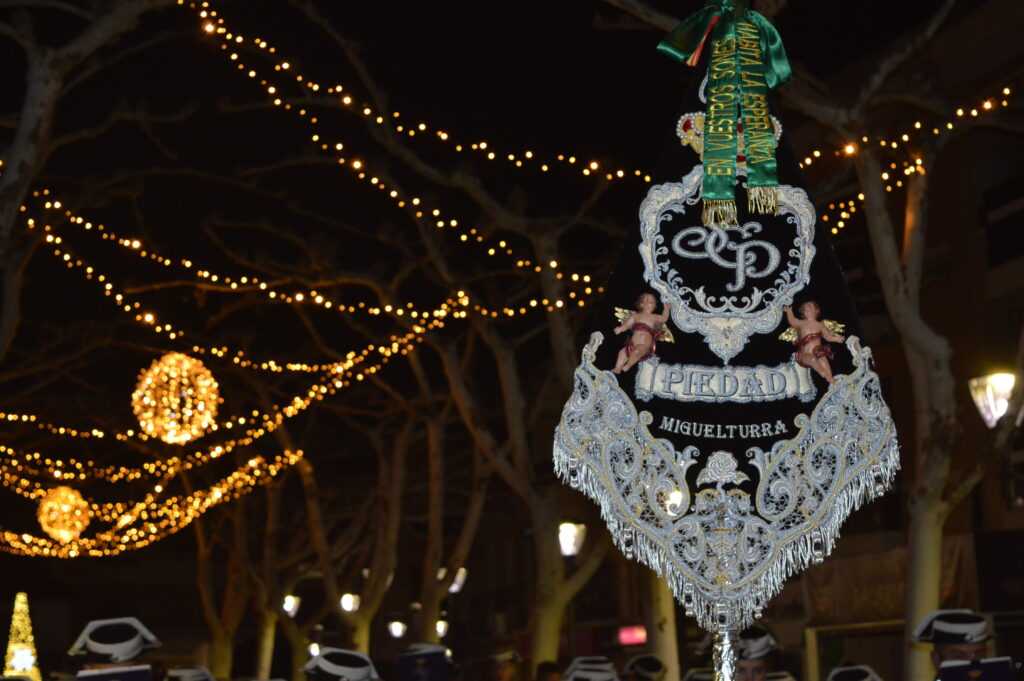 Pasacalles navideño del Cristo de la Piedad (Foto: Diario de Miguelturra).