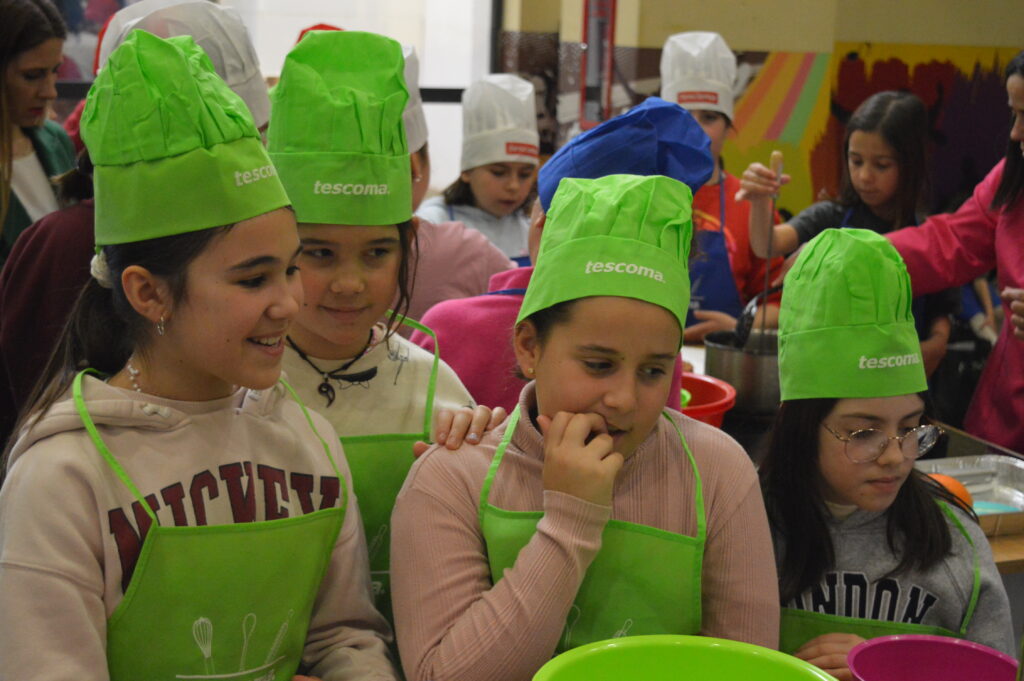Taller Infantil de Fruta en Sartén (Foto: Diario de Miguelturra).