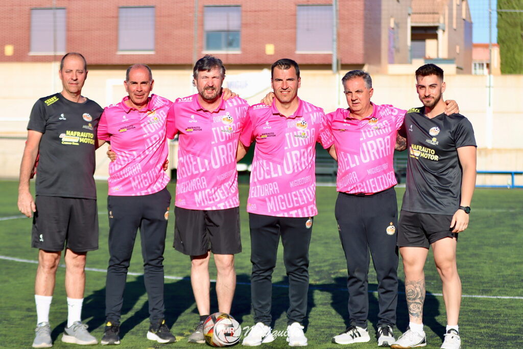 Cuerpo técnico del Juvenil División de Honor de la EFB Miguelturra (Foto: @mariquilla2999).