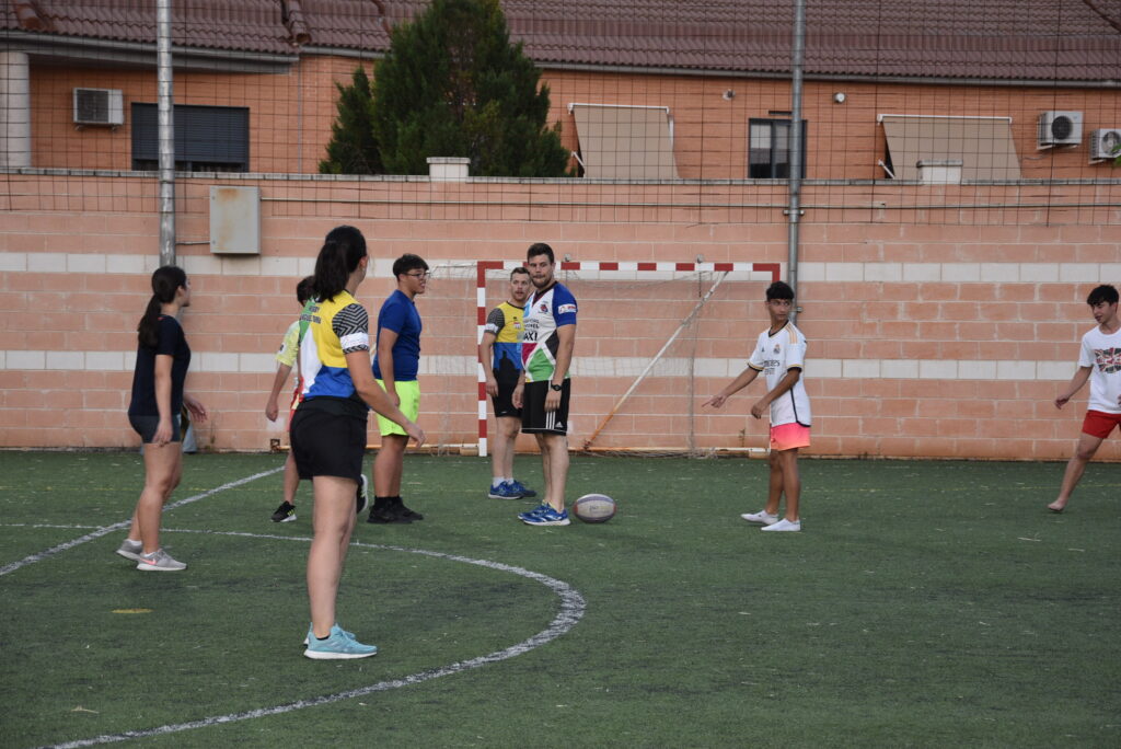 Los jóvenes disfrutaron del rugby un año más durante las Noches Encantadas con los Arlequines de Miguelturra.