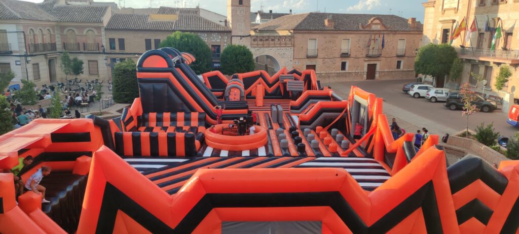 'Ninja Warrior' en la plaza de Consuegra (Foto: Ayuntamiento de Consuegra).