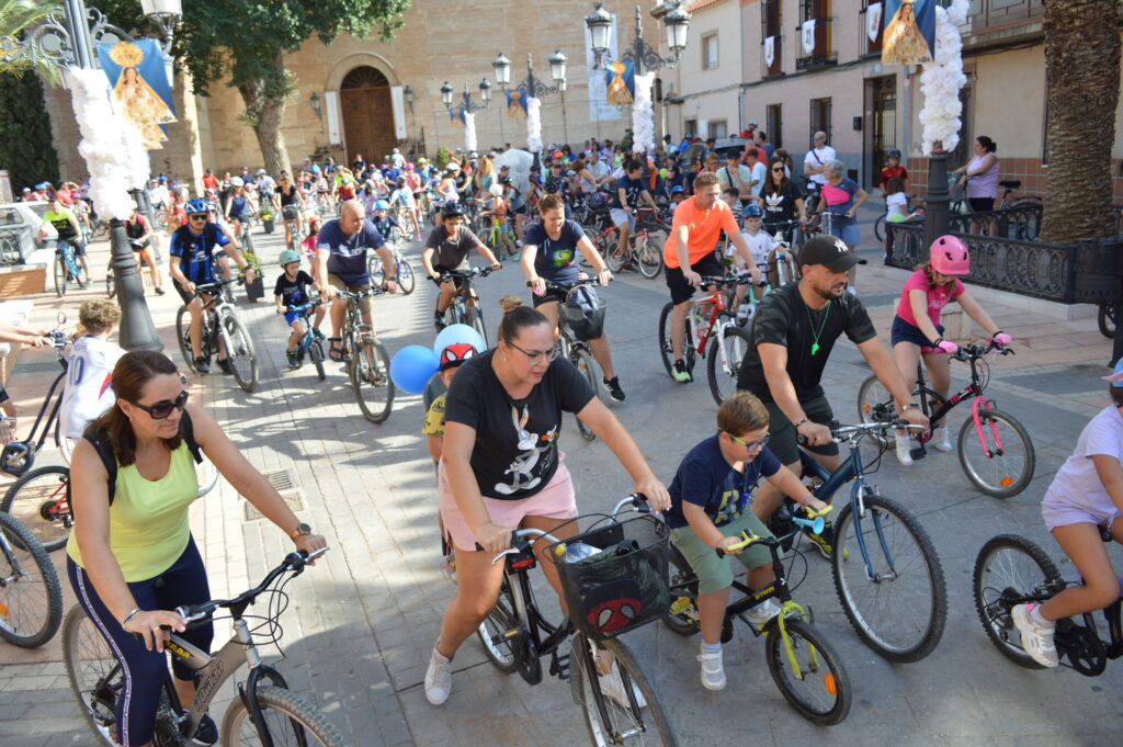 Más de 500 personas disfrutan del Día de la Bicicleta (Foto: Diario de Miguelturra).