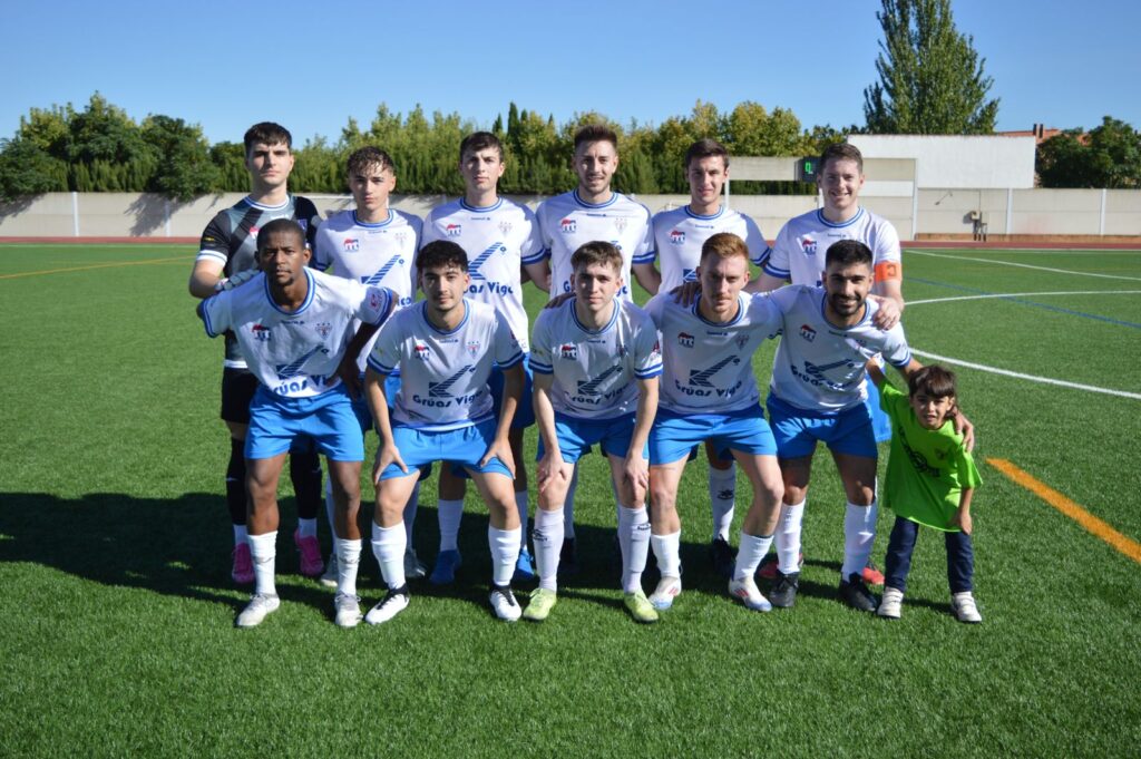 Once inicial del Miguelturreño ante el San Clemente (Foto: Diario de Miguelturra).