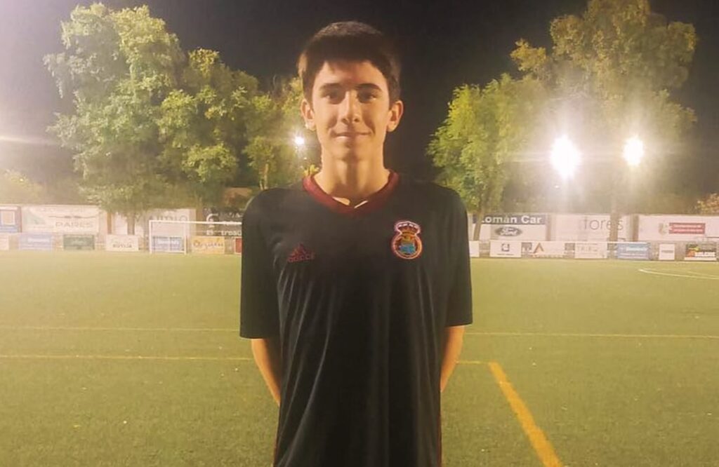 El cadete Álex Martínez con la selección regional (Foto: EFB Miguelturra).