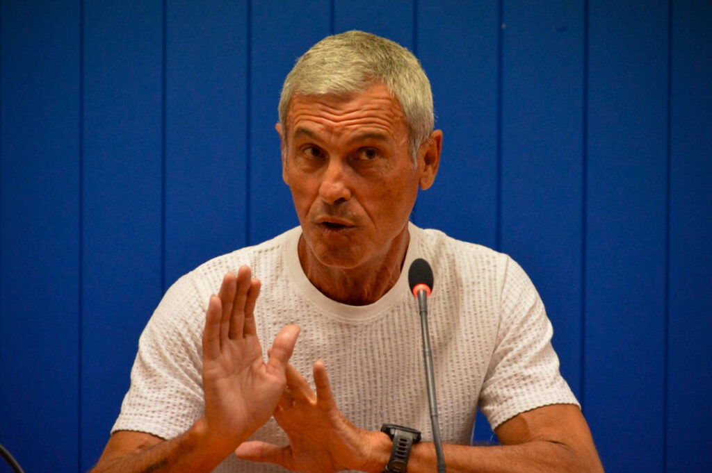 Marcial González durante la rueda de prensa (Foto: Diario de Miguelturra).