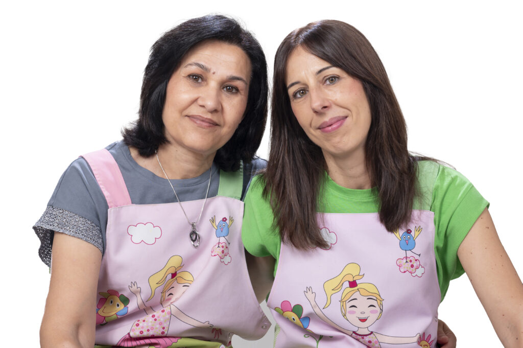 Teresa Rodado (i) y Montse Ruiz (d)