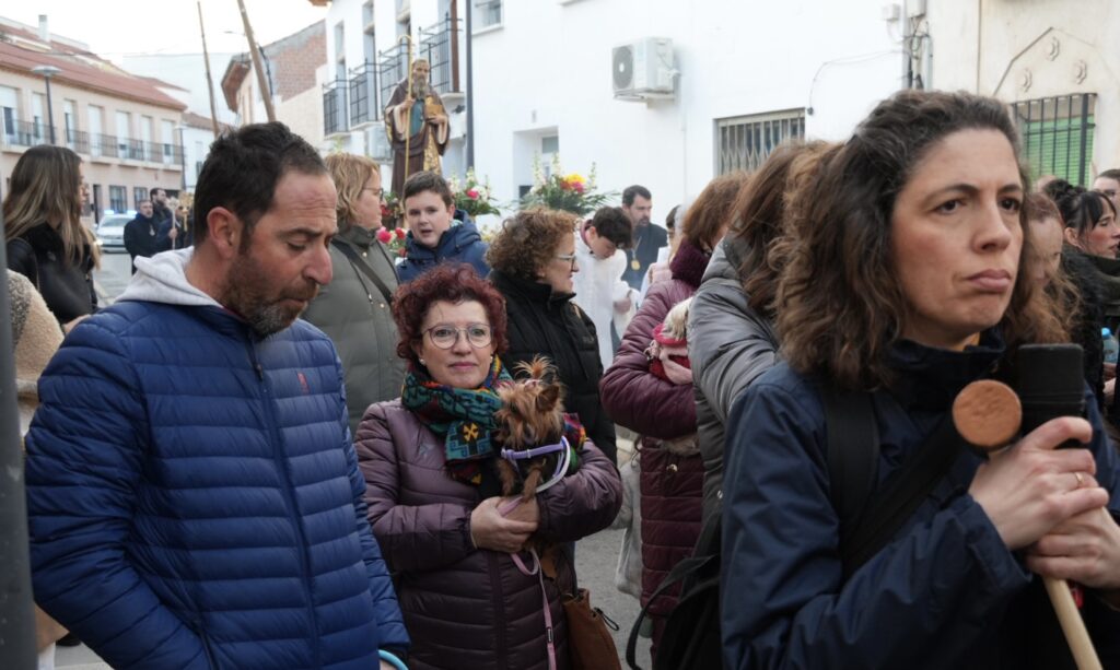 Multitud de fieles y mascotas arropan a San Antón en su procesión | Diario de Miguelturra