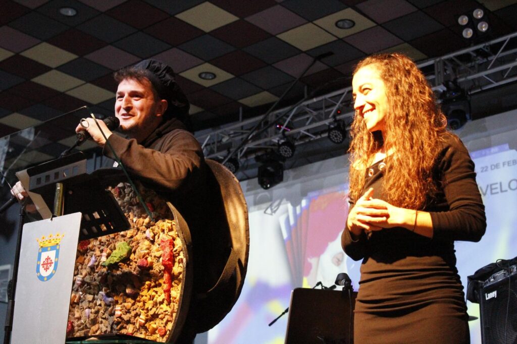 Álvaro Casares traslada un pregón lleno de humor | Raquel Gómez