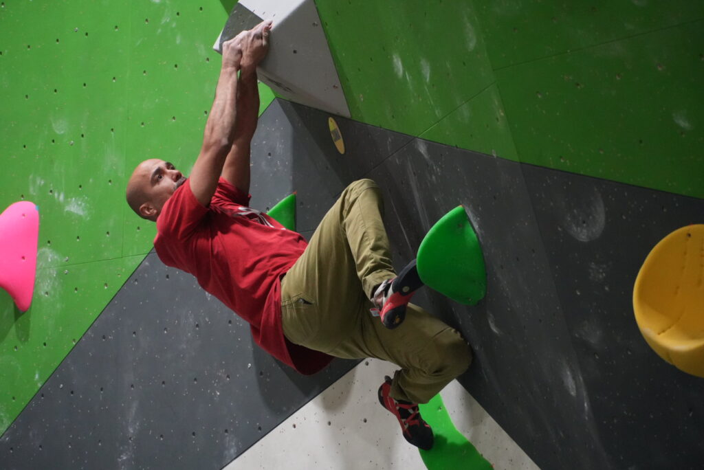 Escalada en bloques en 'Born To Climb' | Diario de Miguelturra