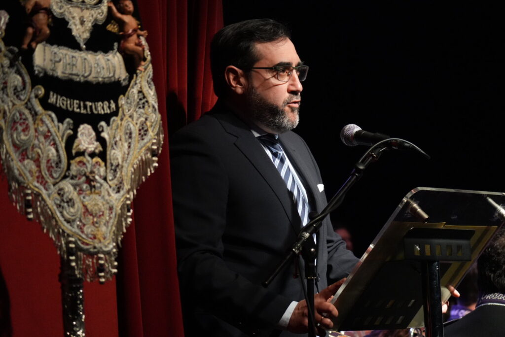 César Pedrajas presento el acto de forma magistral | Diario de Miguelturra