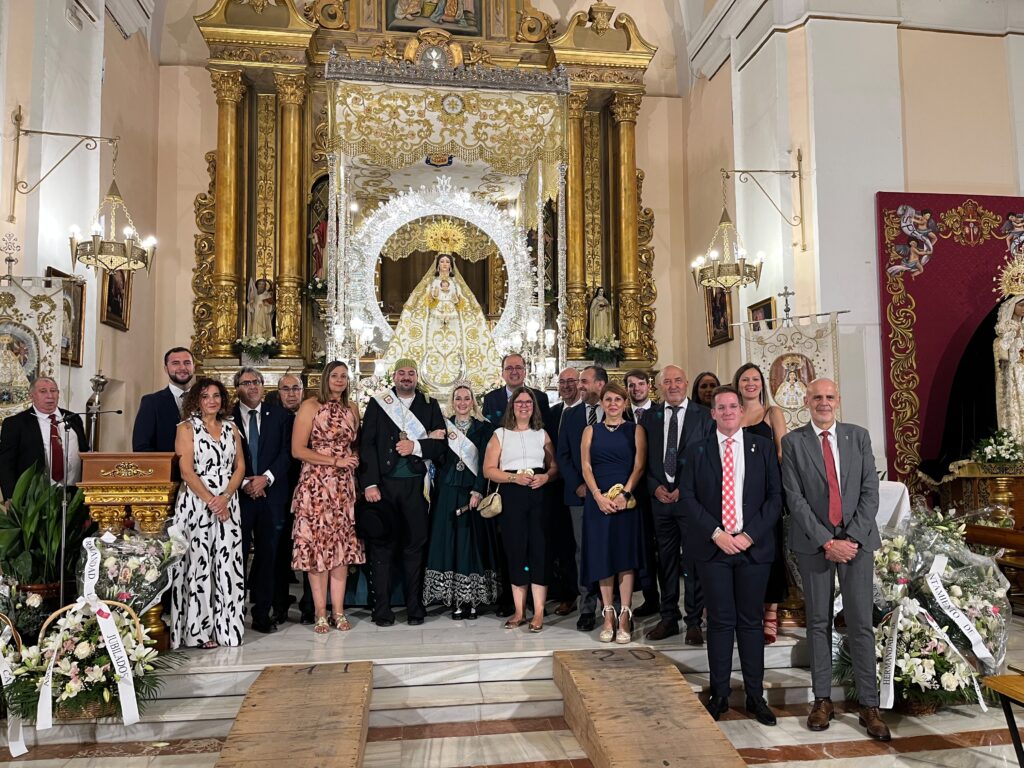 La Corporación Municipal y los Churriegos Ejemplares 2026 a los pies de la Virgen de la Estrella | Diario de Miguelturra