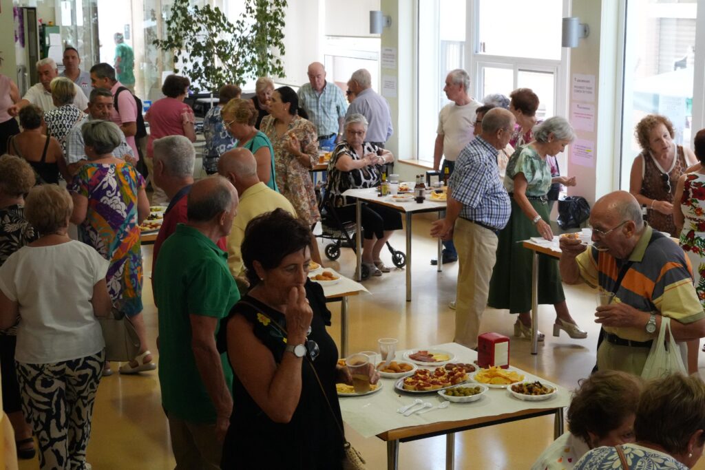 Aperitivo de mayores con motivo de las Ferias y Fiestas | Diario de Miguelturra