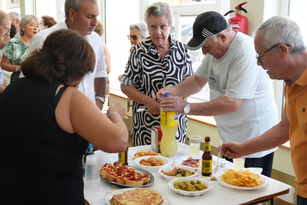 Aperitivo de mayores con motivo de las Ferias y Fiestas | Diario de Miguelturra