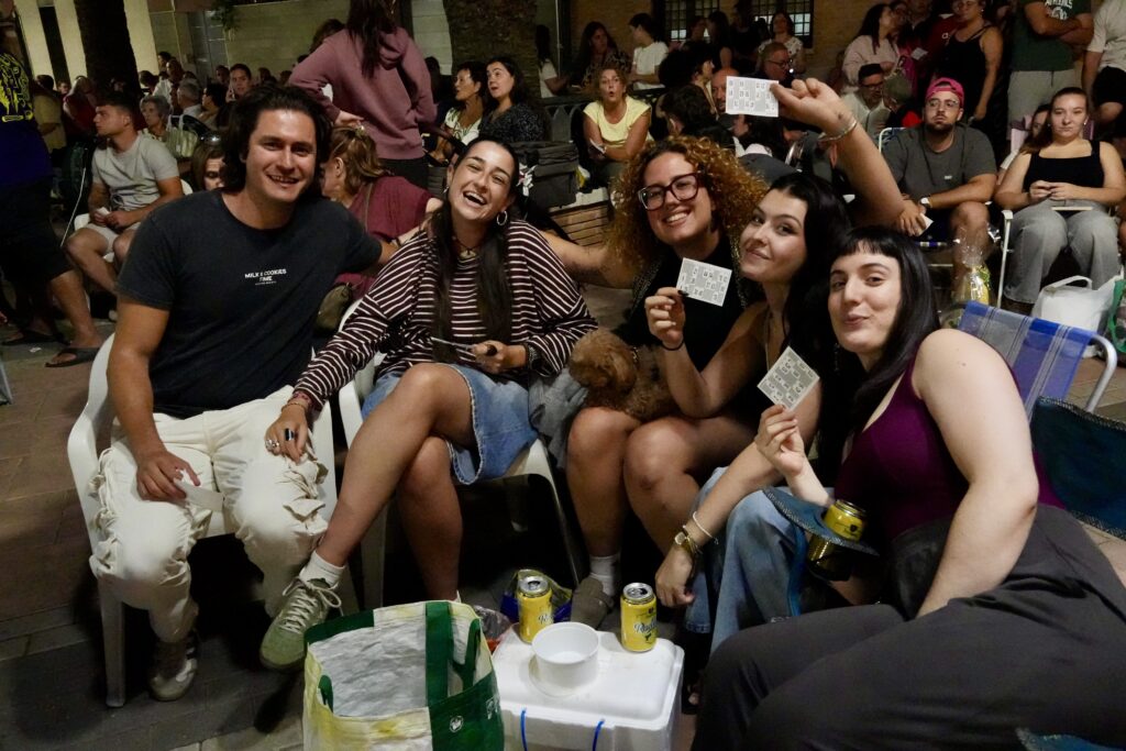 Grupos de amigos de todas las edades disfrutaron del bingo | Diario de Miguelturra