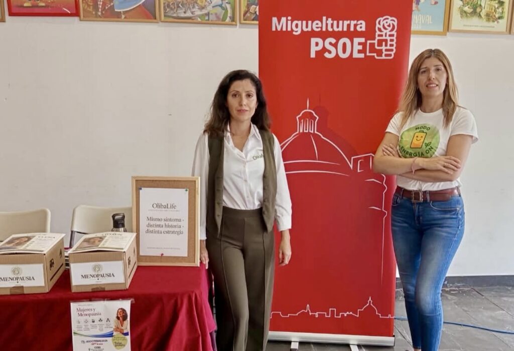 Ana Isabel Sánchez, a la izquierda de la fotografía, fue la encargada de dirigir el taller