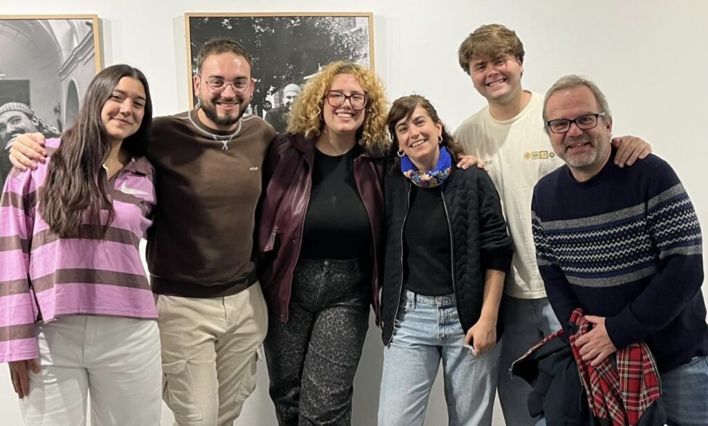 Aurora Herrero, que estudió periodismo en Cuenca, ha estado acompañada de amigos y profesores | Diario de Miguelturra
